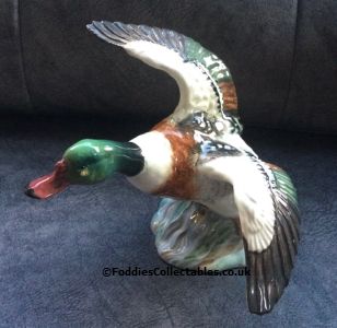 Beswick Shellduck Rising Beak Closed