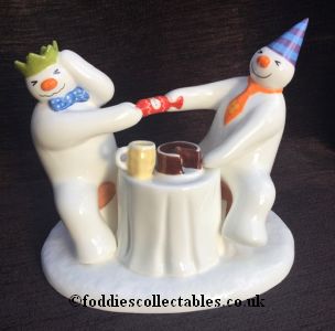 Coalport Snowman Pulling A Cracker 2024 quality figurine