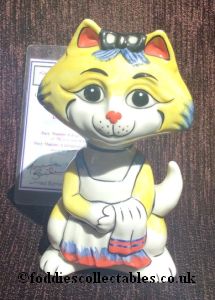 Lorna Bailey Cats Busy Mummy quality figurine