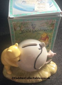 Royal Doulton Winnie The Pooh Poohs Blue Balloon Money Box Large quality figurine