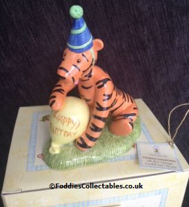 Royal Doulton Winnie The Pooh Tiggers Birthday Surprise quality figurine